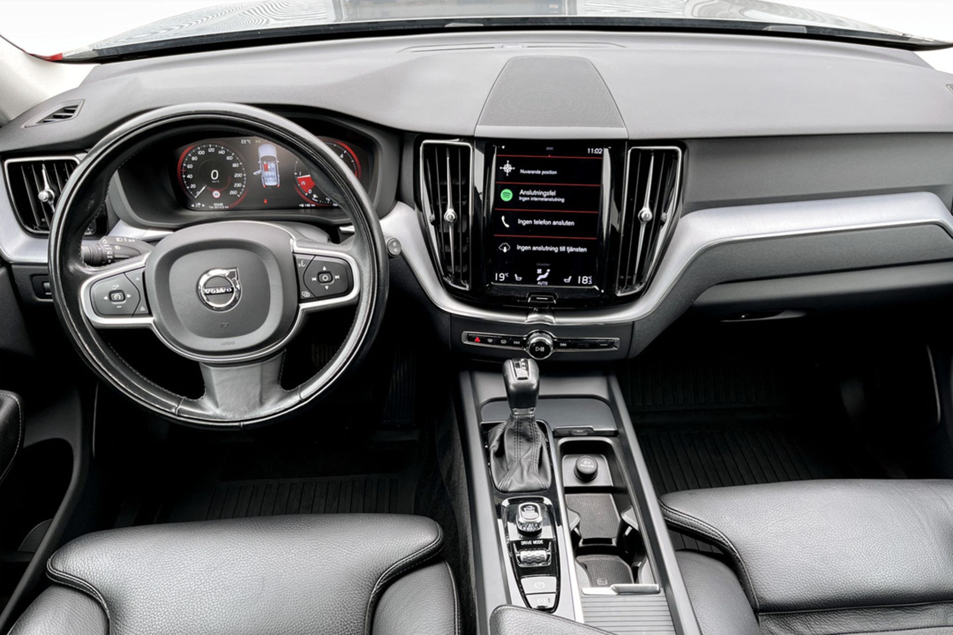 Volvo XC60 D4 Momentum Advanced Edition 2020, bild 4/13
