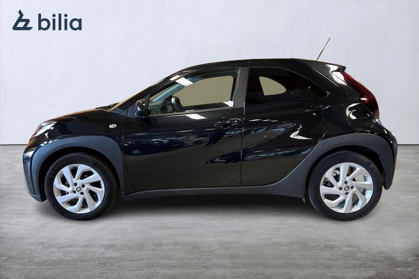 Bild 3 av Toyota Aygo X 1.0 S-CVT PLAY VINTERHJUL MOTORVÄRMARE