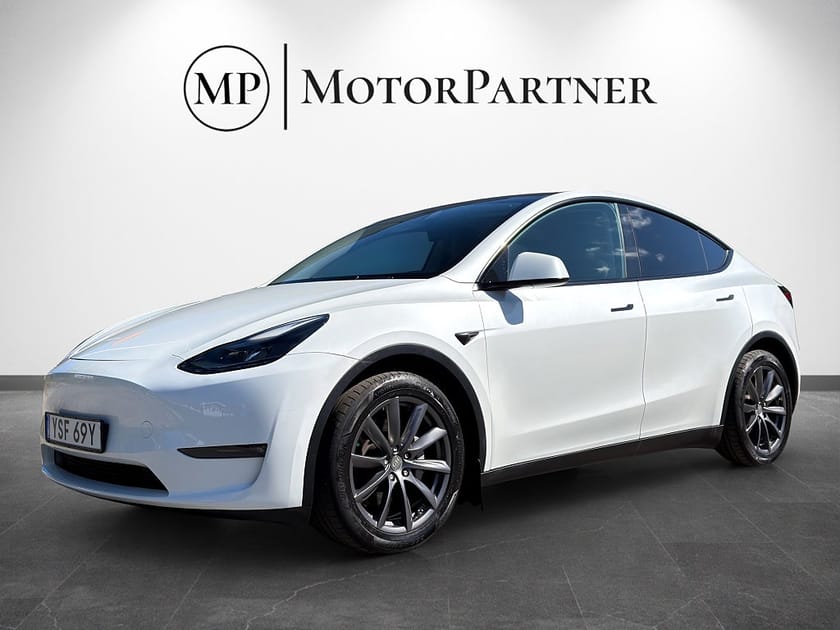 Bild 5 av Tesla Model Y Long Range AWD Autopilot Dragkrok MOMS 514hk