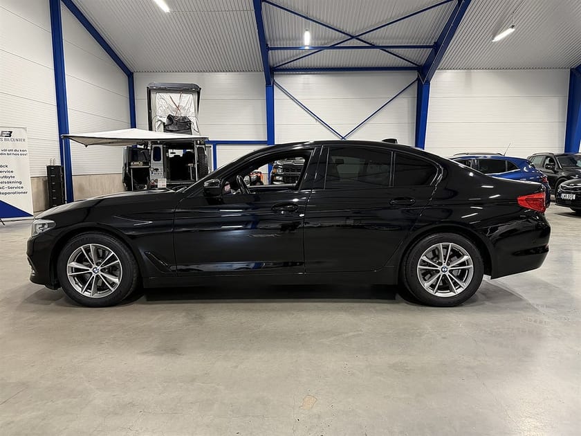 Bild 3 av BMW 520d Sedan 520 D 190 HK / Sport Line / Navi / Backkamera /