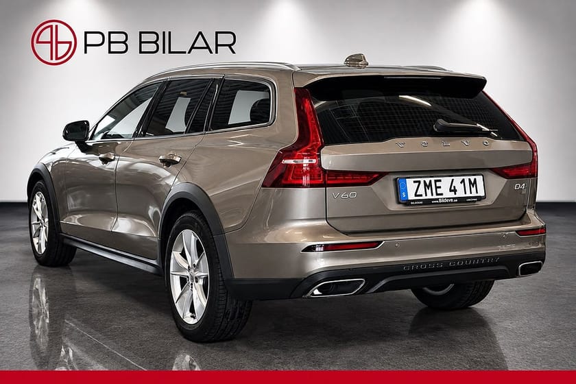 Bild 4 av Volvo V60 Cross Country D4 AWD Geartronic SE II B-Kam Navi Drag BT
