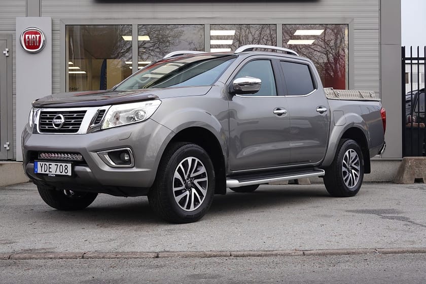 Bild 1 av Nissan Navara Dubbelhytt 2.3 4WD TEKNA VÄRMARE | 360 KAMERA | SKINN | TAKLUCKA