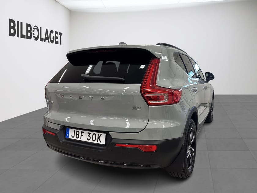 Bild 4 av Volvo XC40 B3 FWD Bensin Plus Dark