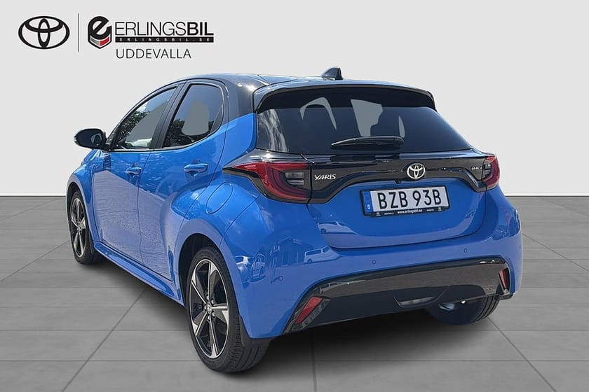 Bild 3 av Toyota Yaris Hybrid 130 1.5 ELHYBRID 130HK PREMIERE EDITION BITONE JBL V-HJUL