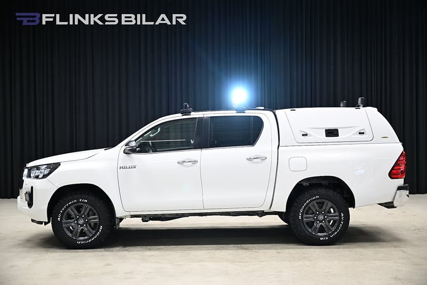 Bild 2 av Toyota Hilux Dubbelhytt 2.4 AWD 150HK Automat|Dubbelhytt|Kåpa|Drag|Värmare|Moms