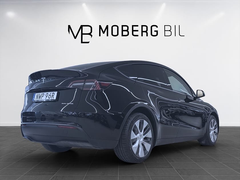 Bild 5 av Tesla Model Y Long Range AWD 514hk Pano Läder Navi B-Kamera Drag MOMS