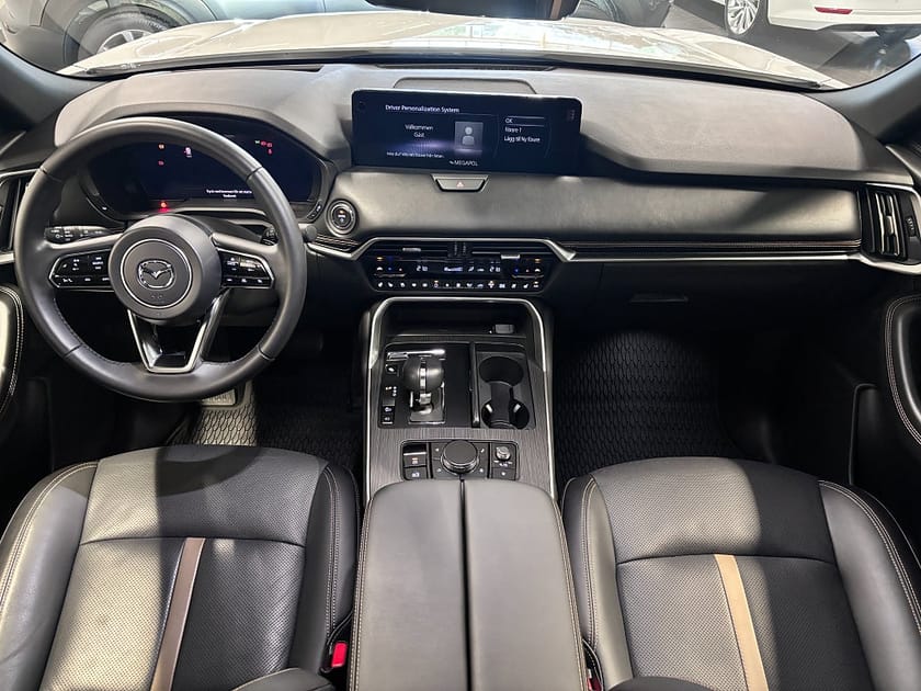 Bild 5 av Mazda CX-80 PHEV 327hk Homura Plus, Glastak, 7-sits, Fullutrustad