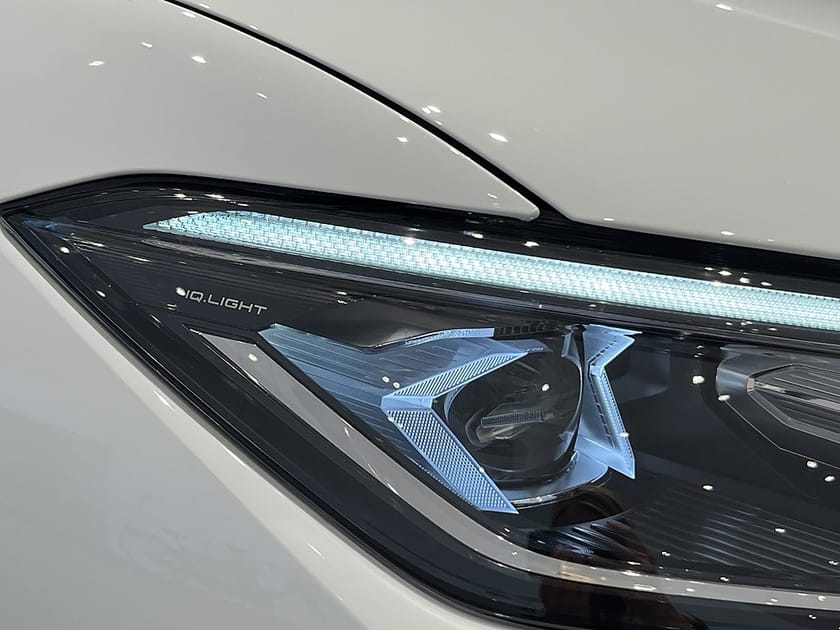 Bild 3 av Volkswagen Passat Variant eHybrid 272 DSG6 R-LINE | LAGERBIL