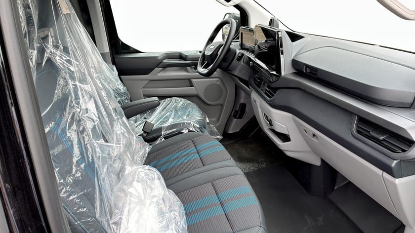 Bild 3 av Ford Transit Custom 82.5 kWh AWD E-CUSTOM V710 SPORT SKÅP 340L