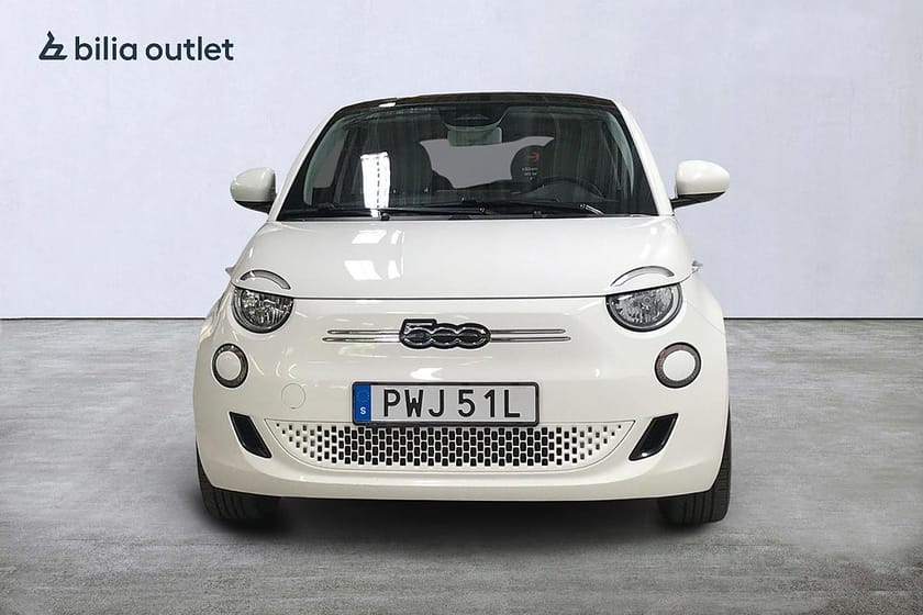 Bild 3 av Fiat 500e 42 kWh Bev ICON 118hk Panorama Carplay Backkamera