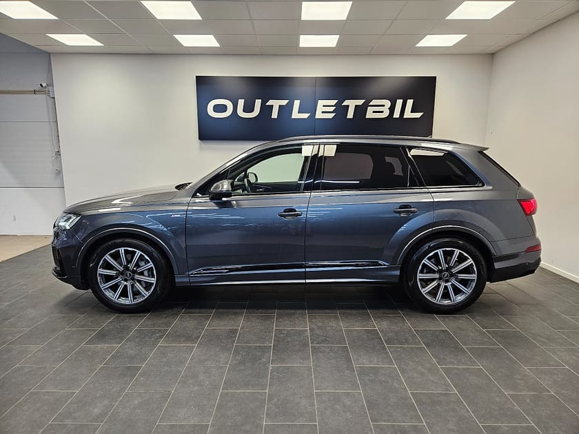 Bild 2 av Audi Q7 50 TDI quattro 286hk 7 sits S line Cockpit Värmare Drag