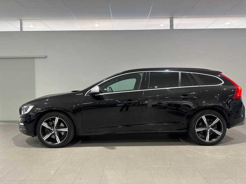Bild 5 av Volvo V60 D5 AWD Twin Engine Classic R-Design / Navigation / Sensorer Bak/Fram / Dragkrok /