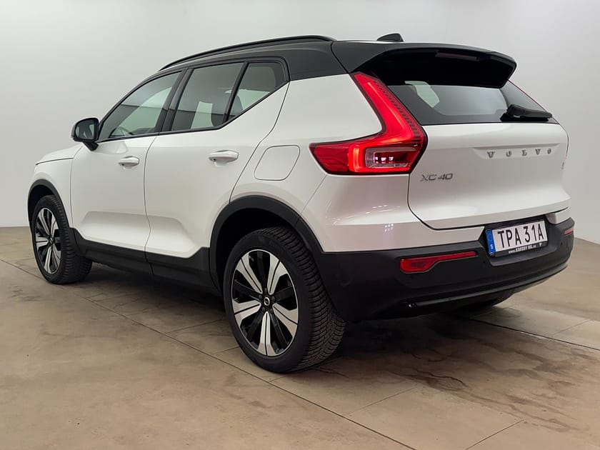 Bild 3 av Volvo XC40 Recharge Plus Edition Backkamera