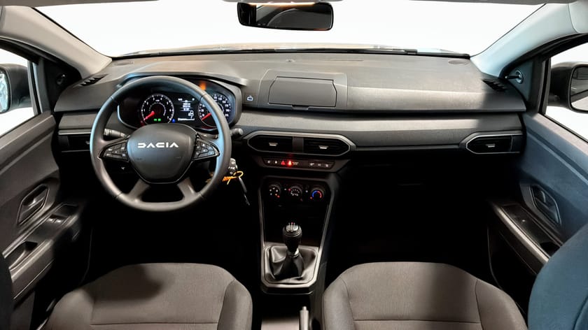 Bild 4 av Dacia Sandero Essential | Parkeringssensor bak | Bluetooth