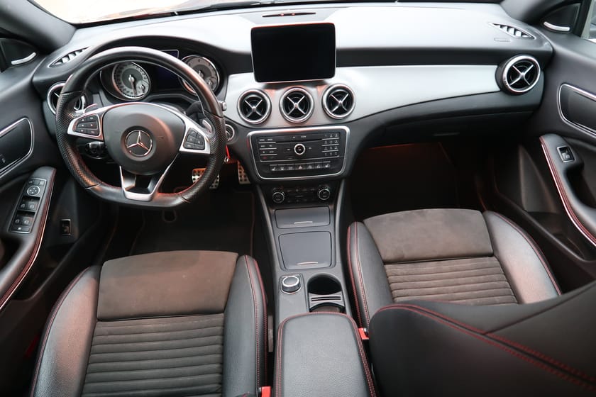 Bild 2 av Mercedes-Benz CLA 220 d 4MATIC 220d 4-Matic