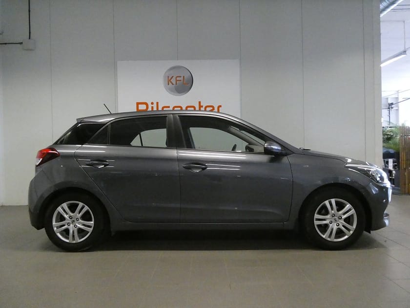Bild 4 av Hyundai i20 1.2 Rattvärme-Vinterdäck *5970 mil*