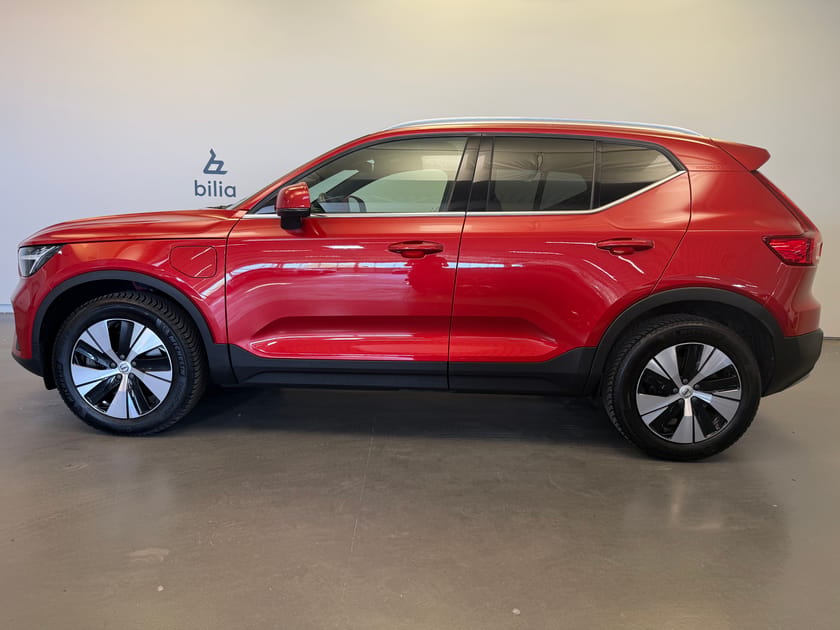 Bild 2 av Volvo XC40 Recharge T4 Core Bright / Parkeringssensor fram/bak / Navigation / Dragkrok / 10.000 kr tillbehör/