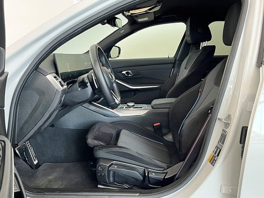Bild 5 av BMW 330e xDrive Sedan M Sport Rattvärme Drag H/K Park Assist