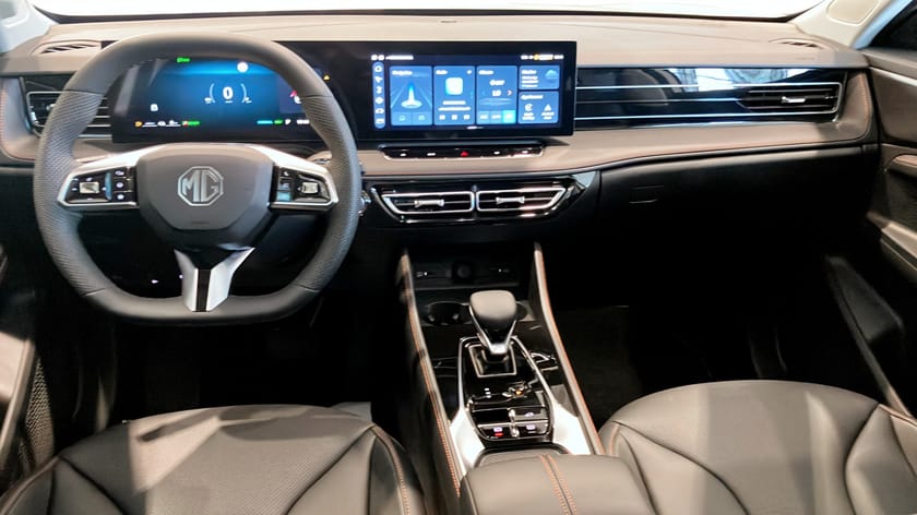 Bild 4 av MG HS PHEV Luxury Plug-In Hybrid 307hk Demobil