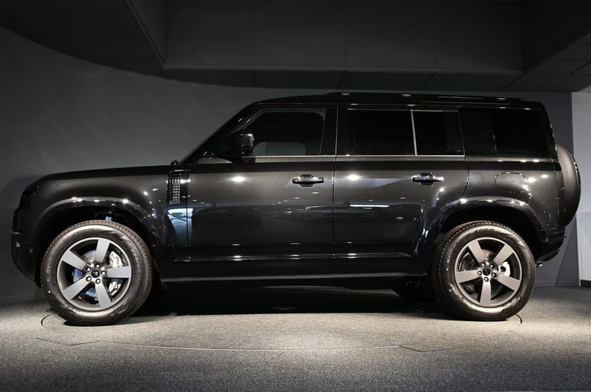 Bild 3 av Land Rover Defender P300e PHEV X-Dynamic SE *Direktleverans*