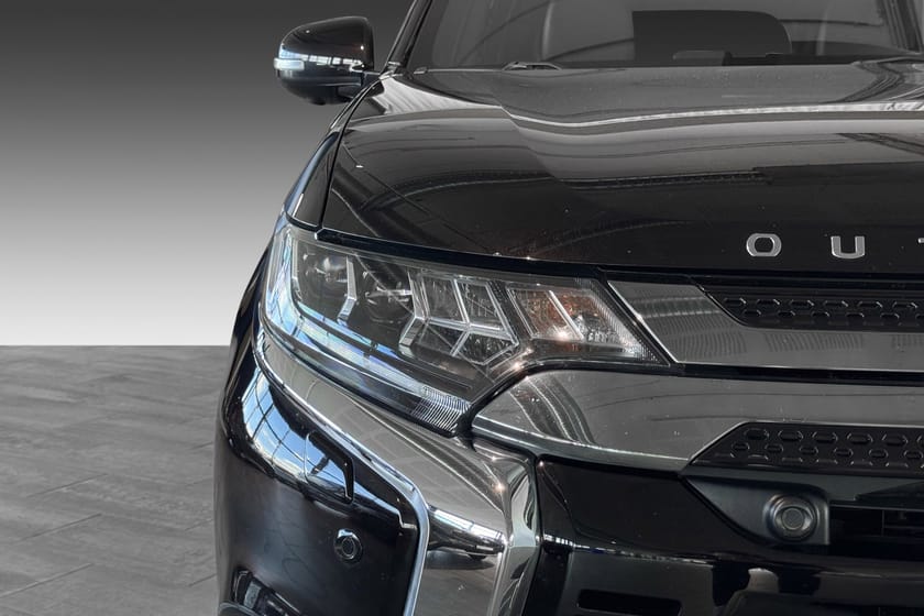 Bilde 3 av Mitsubishi Outlander PHEV INSTYLE+ SAFETY | KROK | 360° | SKINN | TOPPMODELL