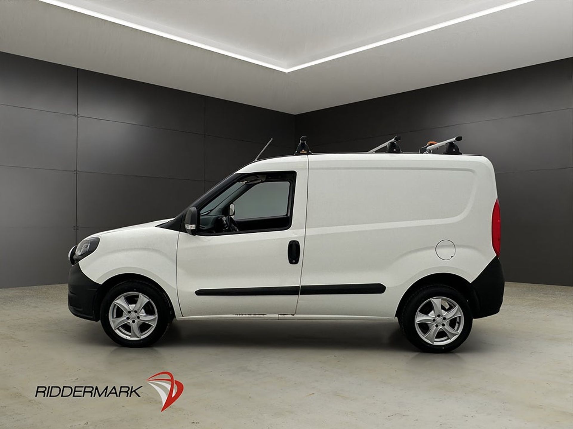Fiat Doblo 1.3JTD 80hk 2018, bild 6/10