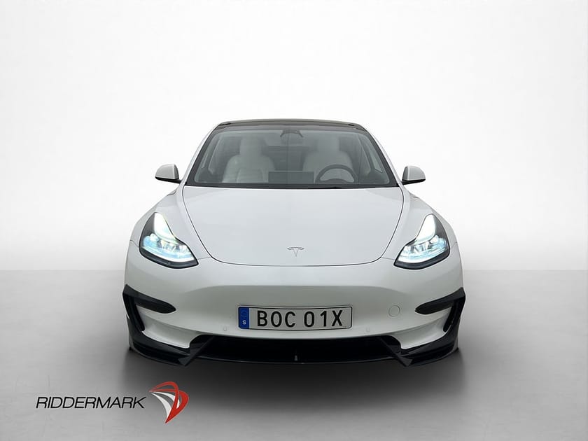 Bild 3 av Tesla Model 3 Performance Ljus interiör Autopilot Svensksåld