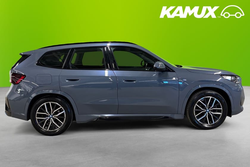 Bild 2 av BMW iX1 xDrive30 306hk M Sport Wide Backkam GPS Carplay Andriod Auto