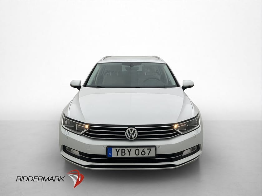 Bild 2 av Volkswagen Passat Sportscombi 2.0 TDI 150hk Kamera CarPlay Dragkrok