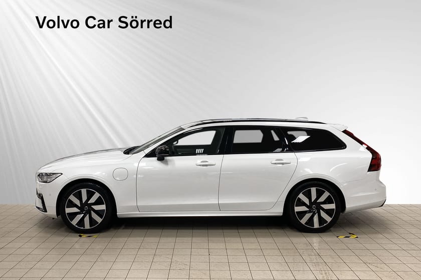 Bild 3 av Volvo V90 T6 Plus Dark Nordic Edition, Drag, 360 Kamera, H&K