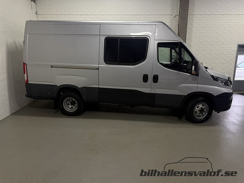 Bild 2 av Iveco Daily 35-180 Van