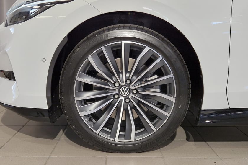 Bild 3 av Volkswagen ID.7 PRO S 86 KWH BATTERI 286 HK 1 VXL