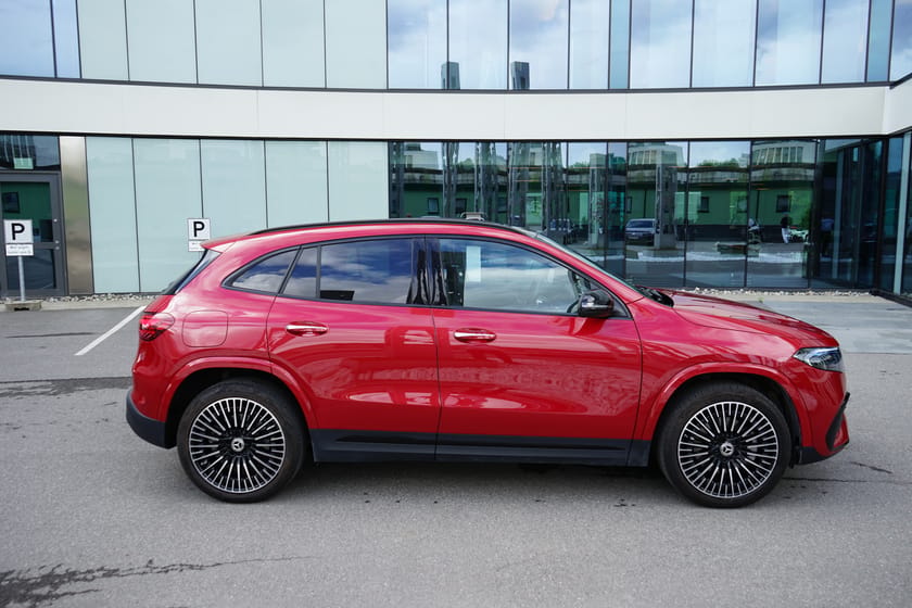 Bilde 5 av Mercedes-Benz EQA 300 4MATIC – AMG Line / spesielt godt utstyrt !