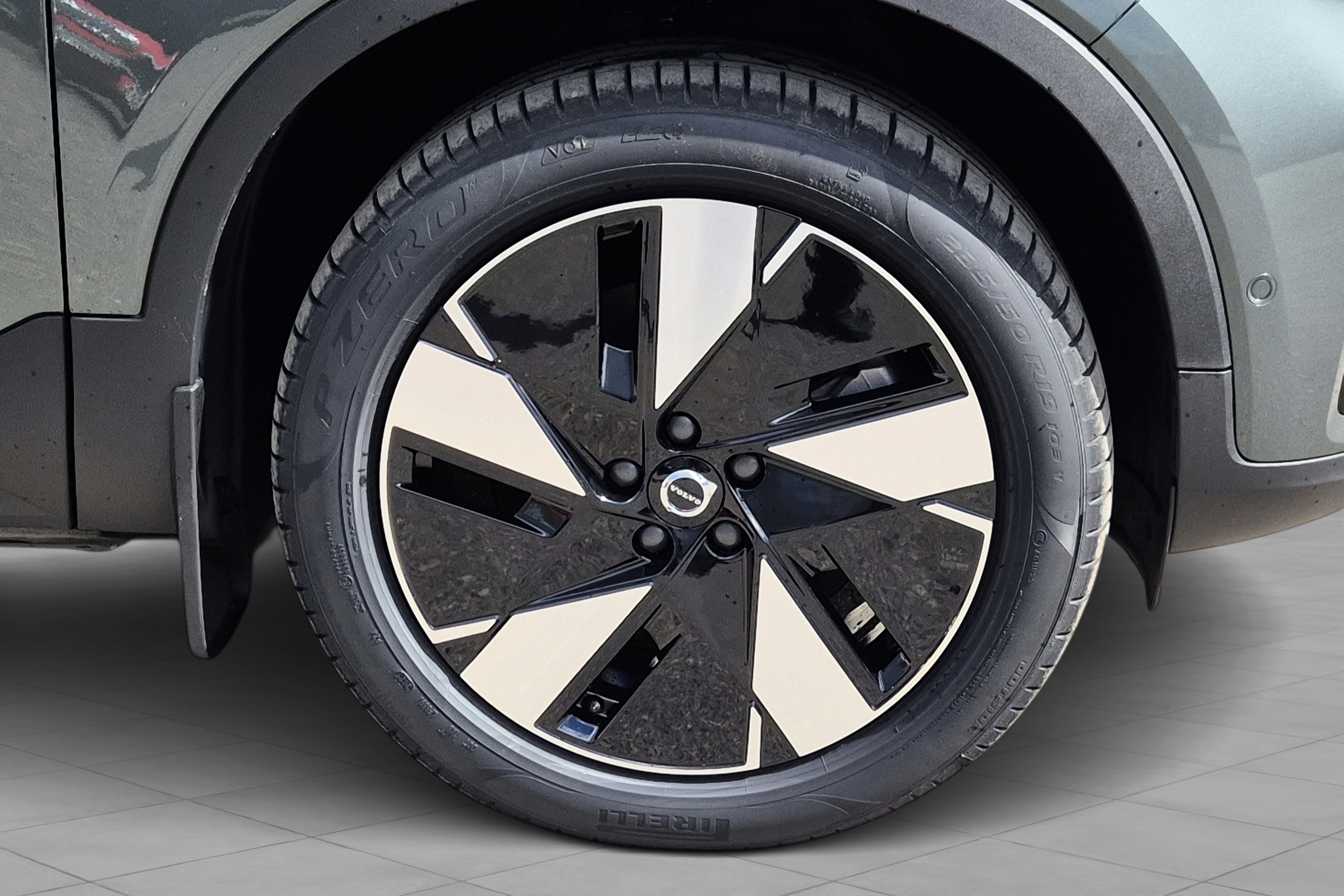 Volvo EX40 Twin Motor bilde 9