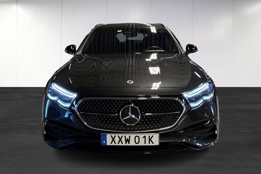 Bild 5 av Mercedes-Benz E 300 de 4MATIC T 4M 9G-Tronic | AMG | Burmester | Nightpaket | 360 | Drag | Minnespaket |