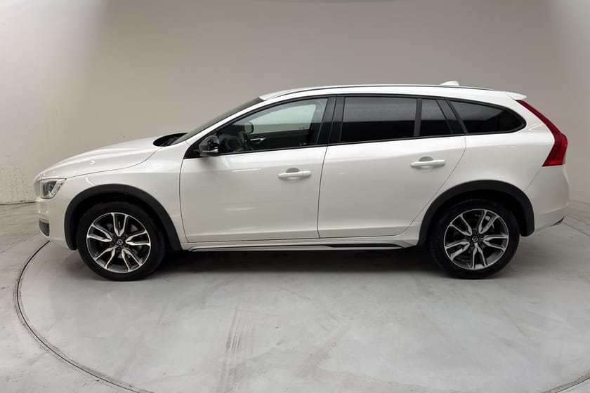 Bild 2 av Volvo V60 Cross Country D4 AWD (190hk) Momentum Business