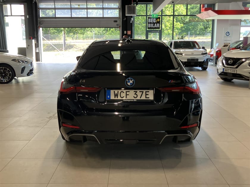 Bild 5 av BMW i4 M50 xDrive Gran Coupé M Sport Fullycharged Drag hk Elstol Innovation 360 HUD
