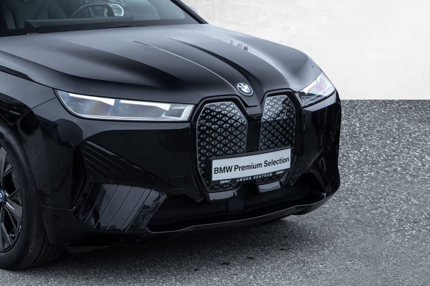 Bilde 2 av BMW iX xDrive40 Fully Charged Sportspakke Krok Pano A.Cruise