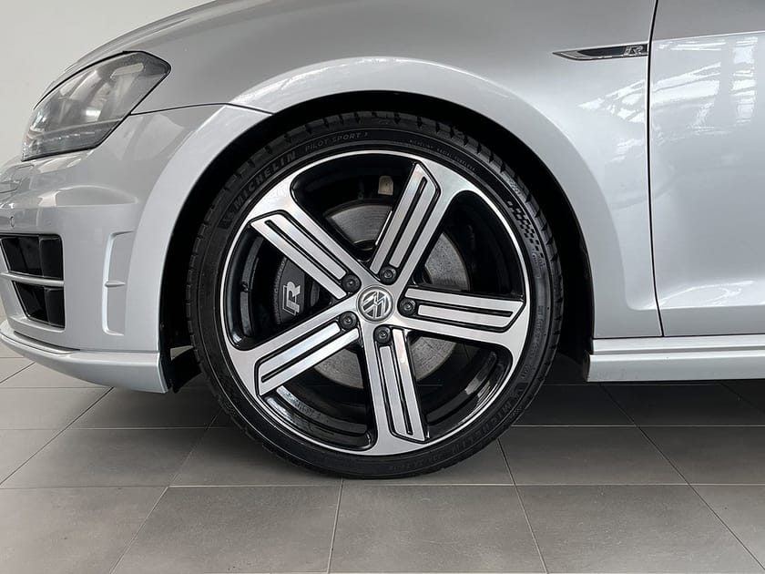 Bild 4 av Volkswagen Golf  R 2.0 TSI 300 hk DSG 4Motion – Svensksåld