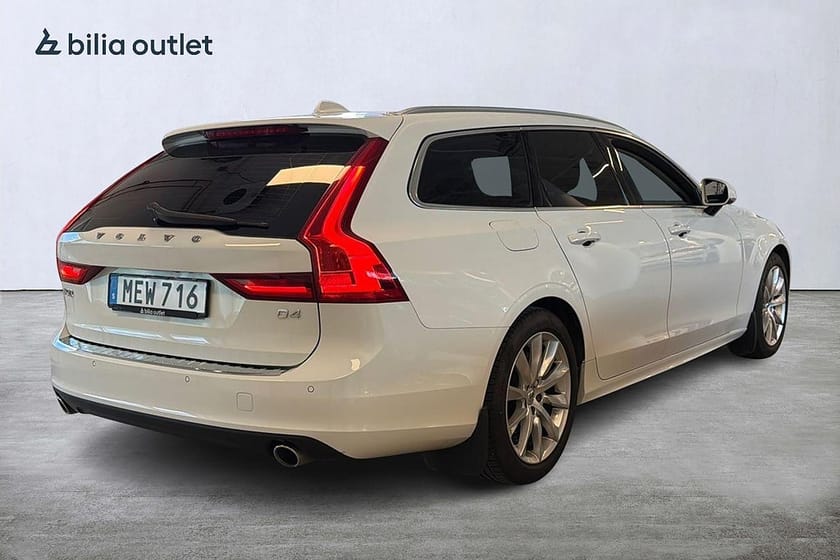 Bild 5 av Volvo V90 D4 Geartronic Momentum Drag B-kam Keyless