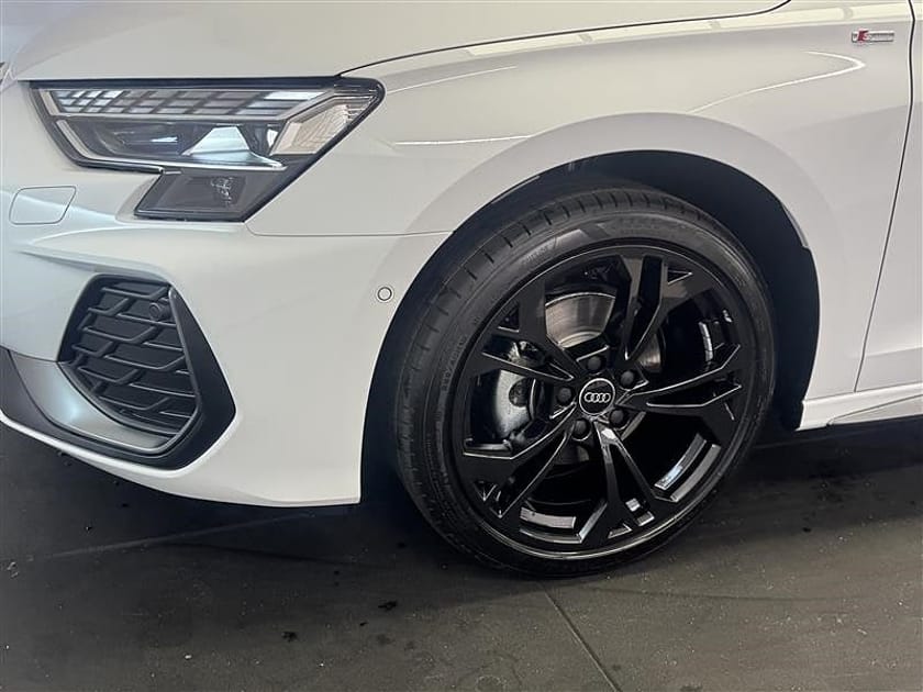 Bild 3 av Audi A3 Sportback 35 TFSI 110 KW S TRONIC S LINE
