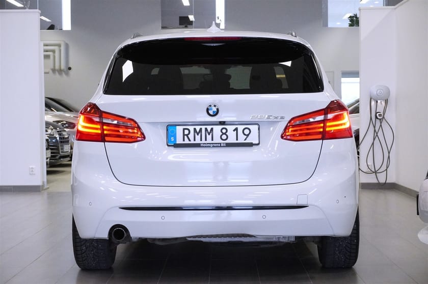 Bild 4 av BMW 225xe Active Tourer Plug In Hybrid Navi Backkamera HiFi HUD