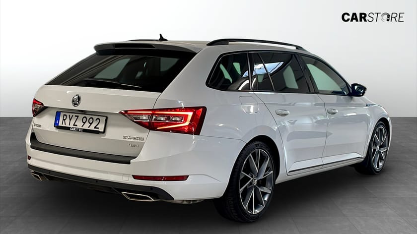 Bild 2 av Škoda Superb Kombi 2.0 TSI 4x4 Sport Line 272Hk /Kamera /Drag /Canton