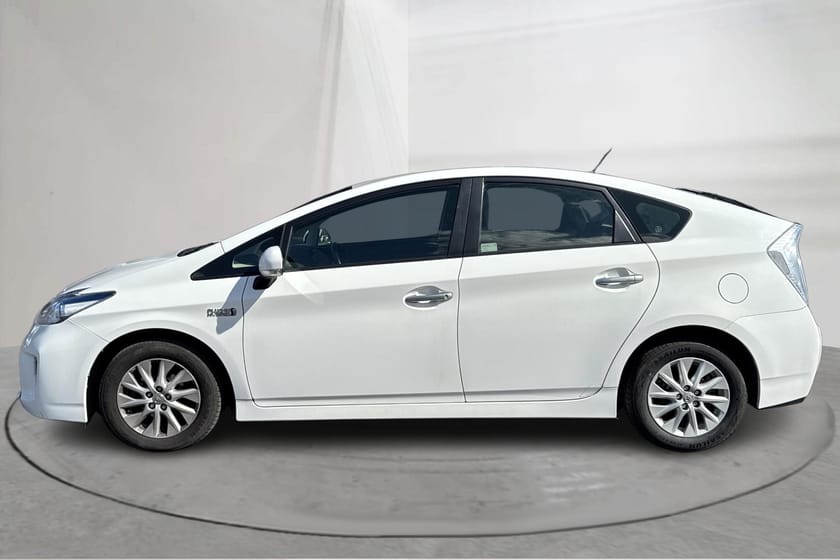 Bild 2 av Toyota Prius Plug-in Hybrid 1.8 (99hk)
