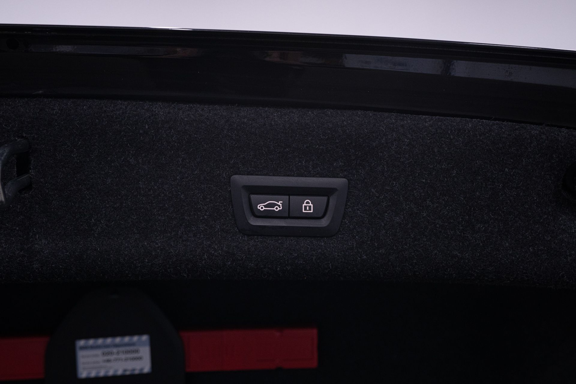 BMW 330 e xDrive Sedan 2021, photo 7/10