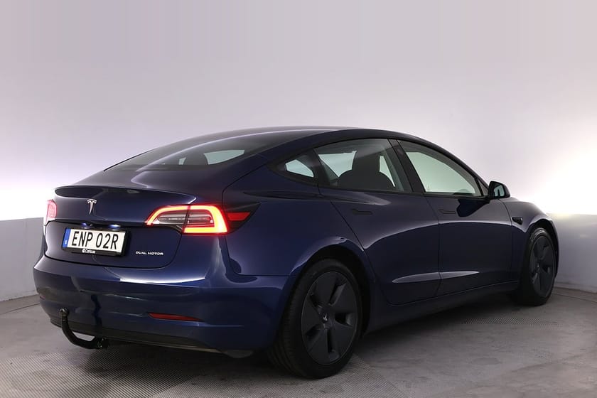 Bild 5 av Tesla Model 3 Long Range AWD Refresh Autopilot Panorama Drag