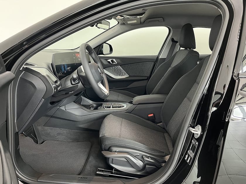Bild 5 av BMW 120 Automat Rattvärme Backkamera Driving Assist