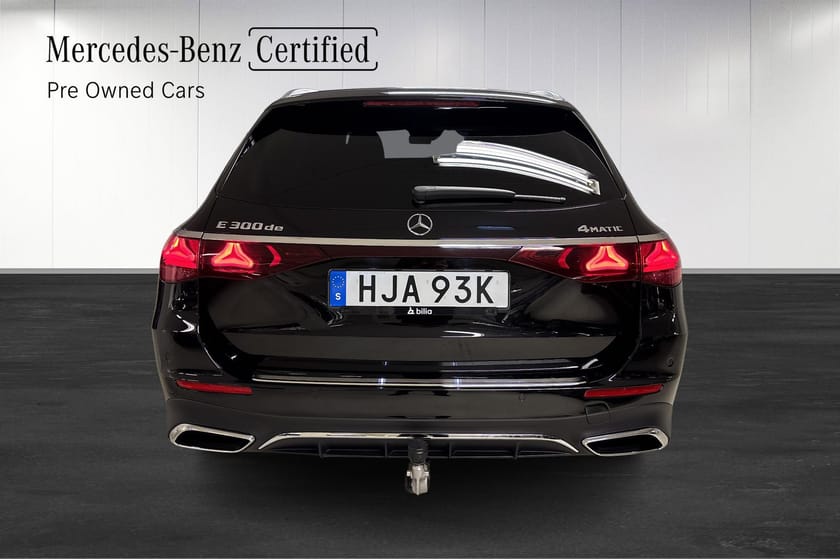 Bild 5 av Mercedes-Benz E 300 d e 4MATIC T AMG/Vent/Läder/360-k/Drag/MOMS