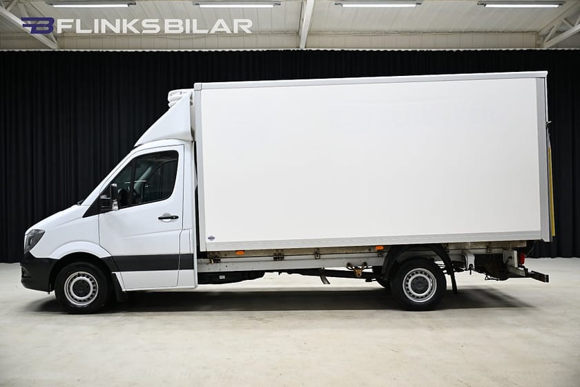 Bild 2 av Mercedes-Benz Sprinter 316 BlueTEC Chassi Cab Automat|Volymskåp|Kylbil|Bg-Lyft|Sidodörr|EnÄgare
