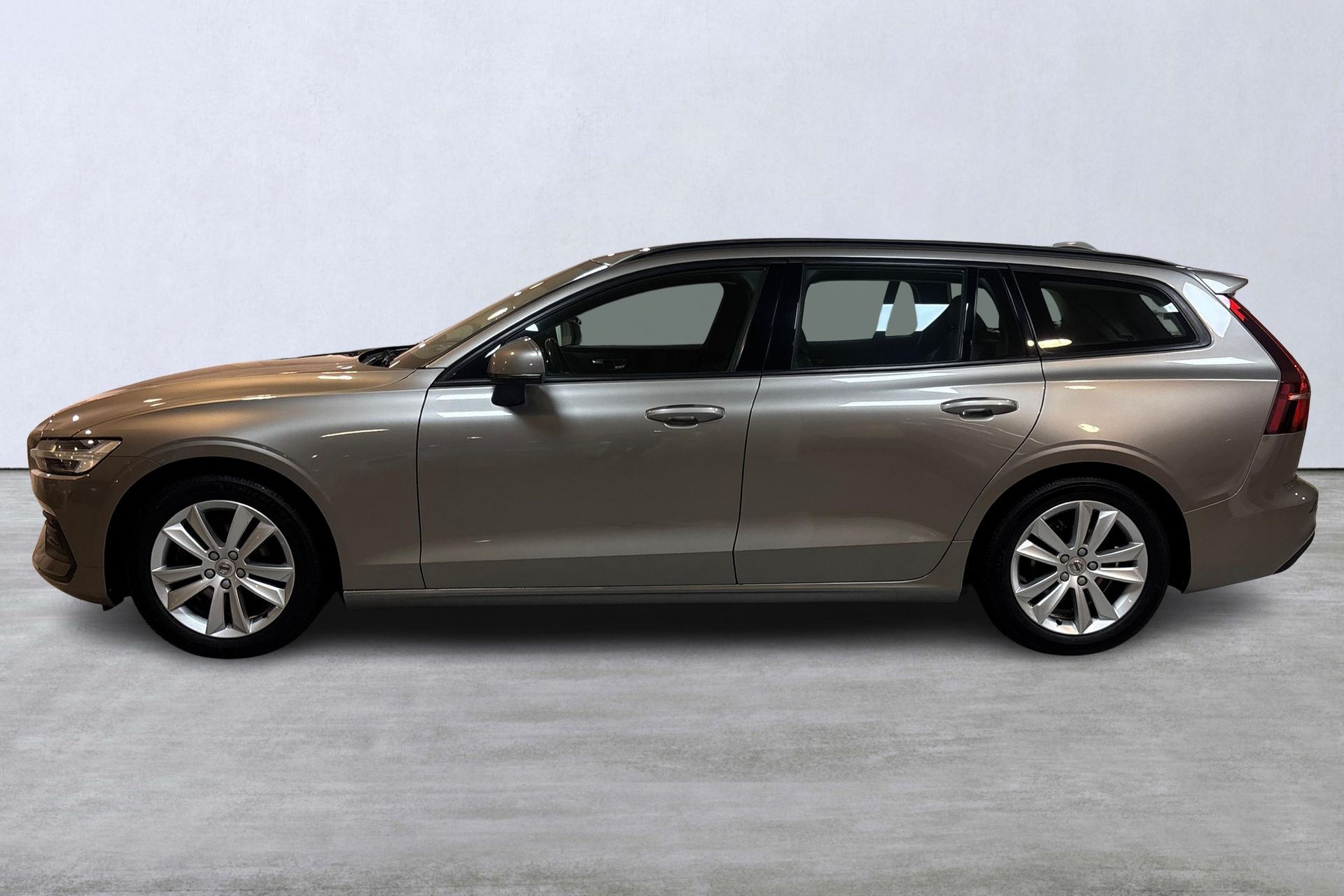 Volvo V60 D3 Momentum Edition 2019, kuva 2/10